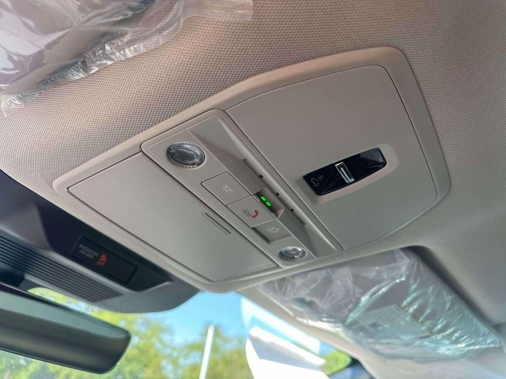 New 2026 Nissan Leaf Platinum+ w/ Illuminated Package FWD image 32