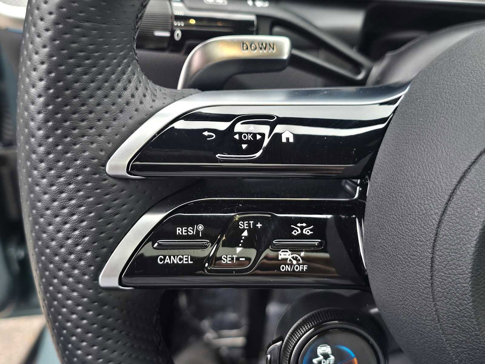 Used 2025 Mercedes-Benz GLC 43 AMG 4MATIC Coupe image 33