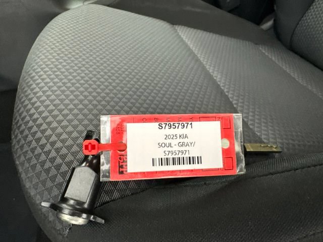 Certified 2025 Kia Soul LX FWD image 29