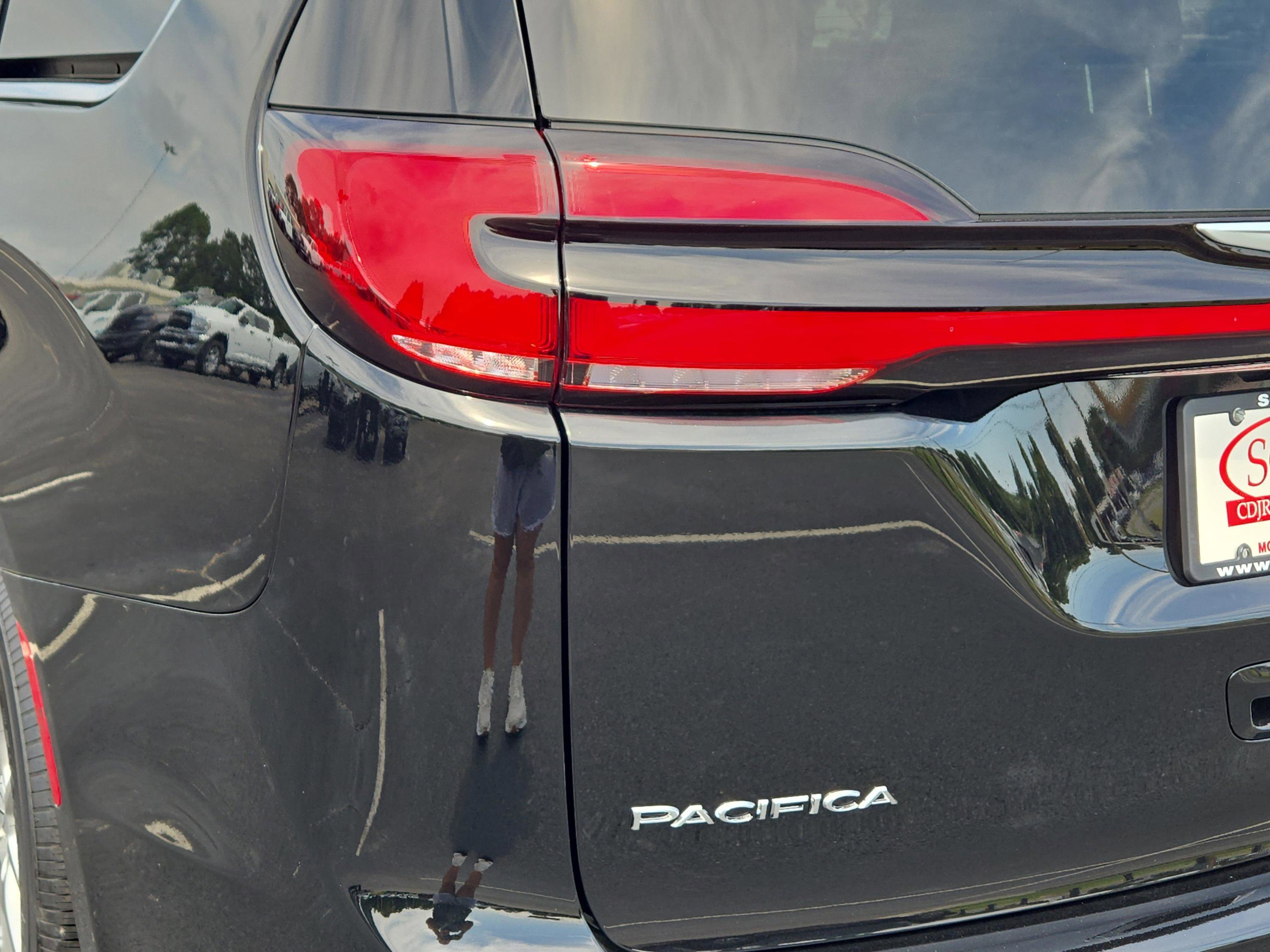 New 2026 Chrysler Pacifica Select image 29