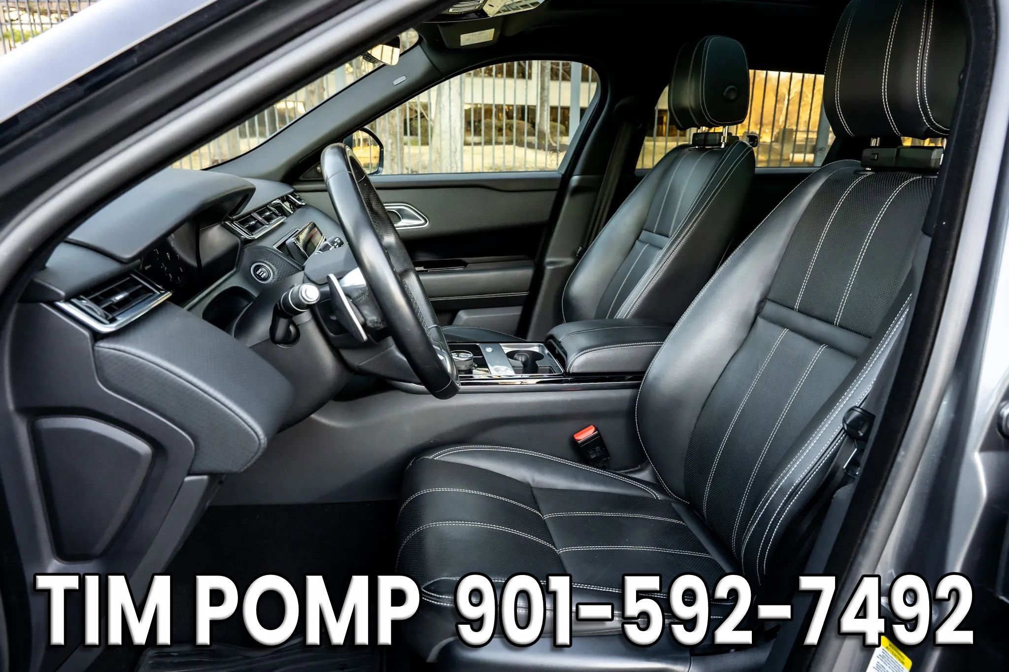 Used 2019 Land Rover Range Rover Velar R-Dynamic SE image 11