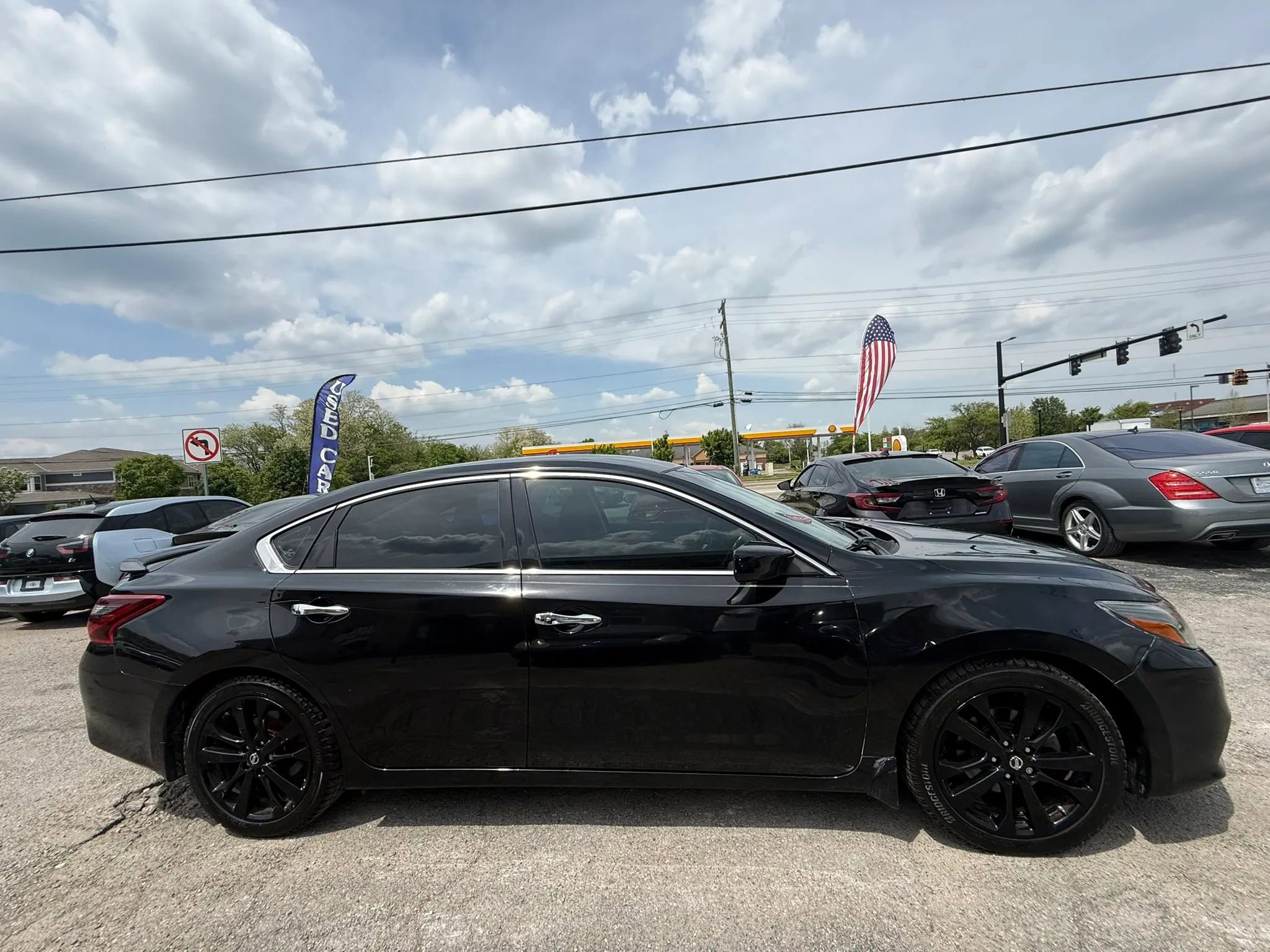 Used 2017 Nissan Altima 2.5 SR w/ Midnight Edition Package FWD image 7