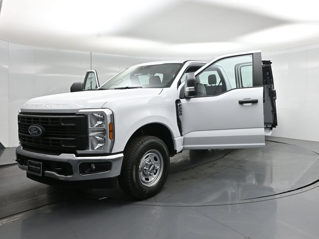 New 2026 Ford F250 XL w/ XL Chrome Package RWD image 24