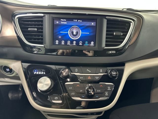 Used 2019 Chrysler Pacifica Touring Plus w/ Tire & Wheel Group image 23