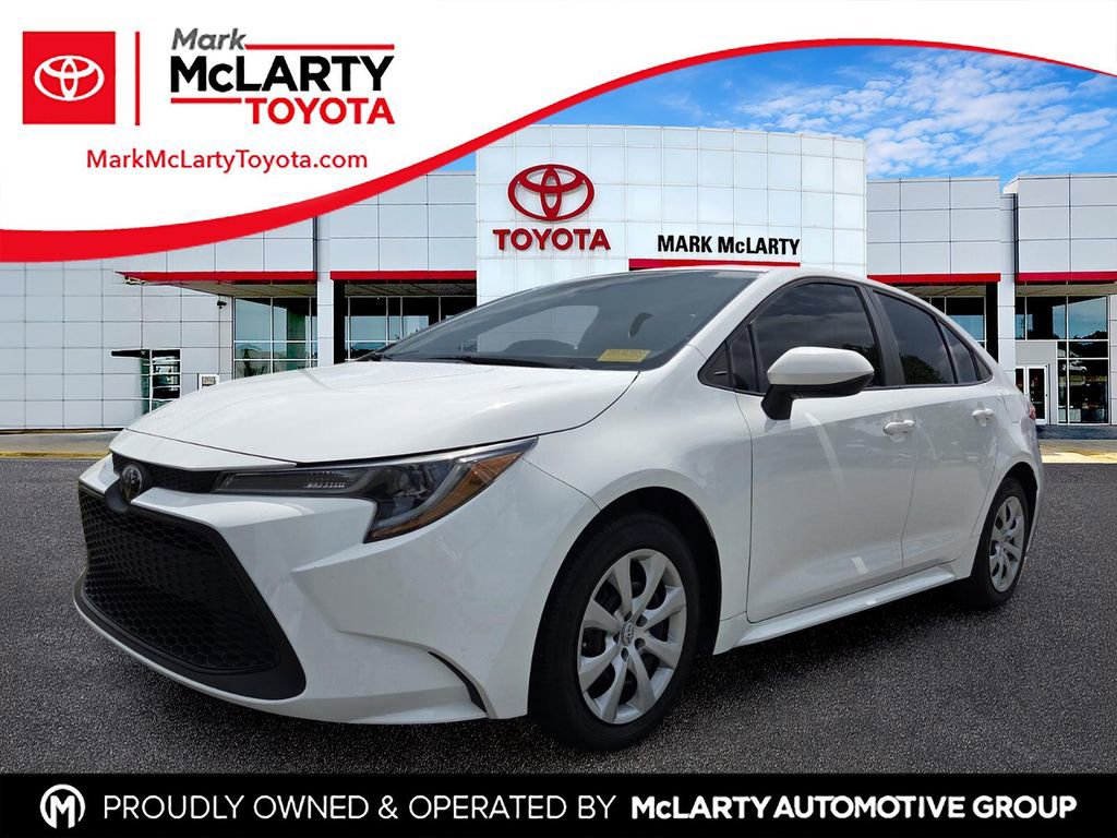 Used 2022 Toyota Corolla LE FWD image 1