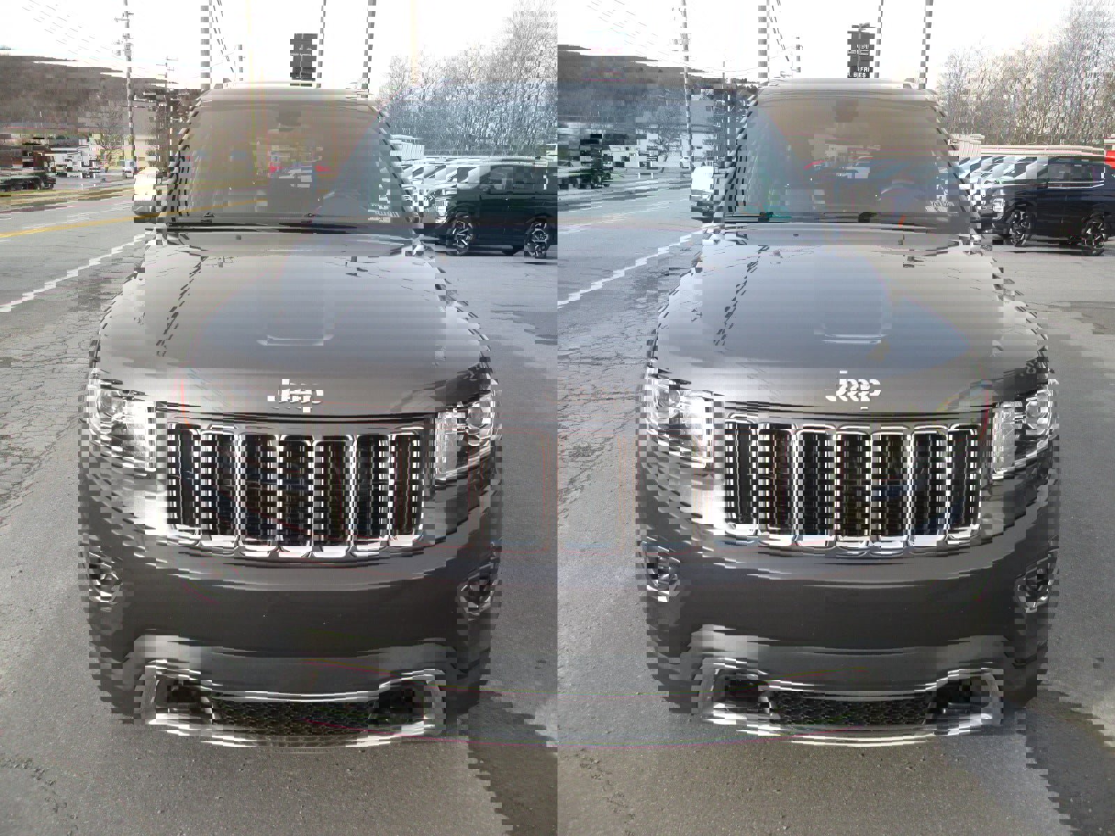 Used 2014 Jeep Grand Cherokee Limited w/ Trailer Tow Group IV image 8
