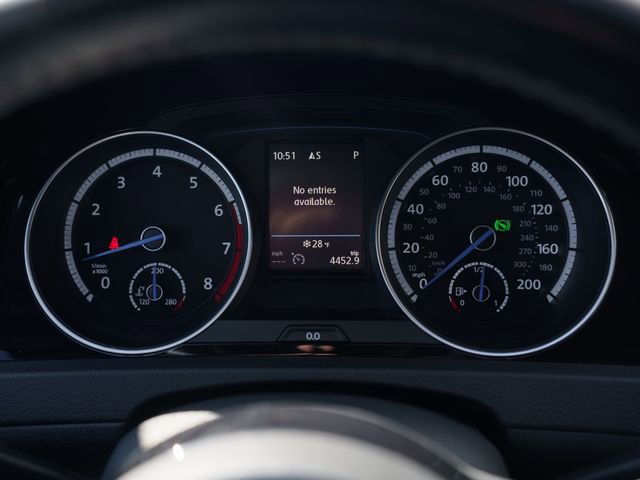 Used 2017 Volkswagen Golf R 4-Door image 23