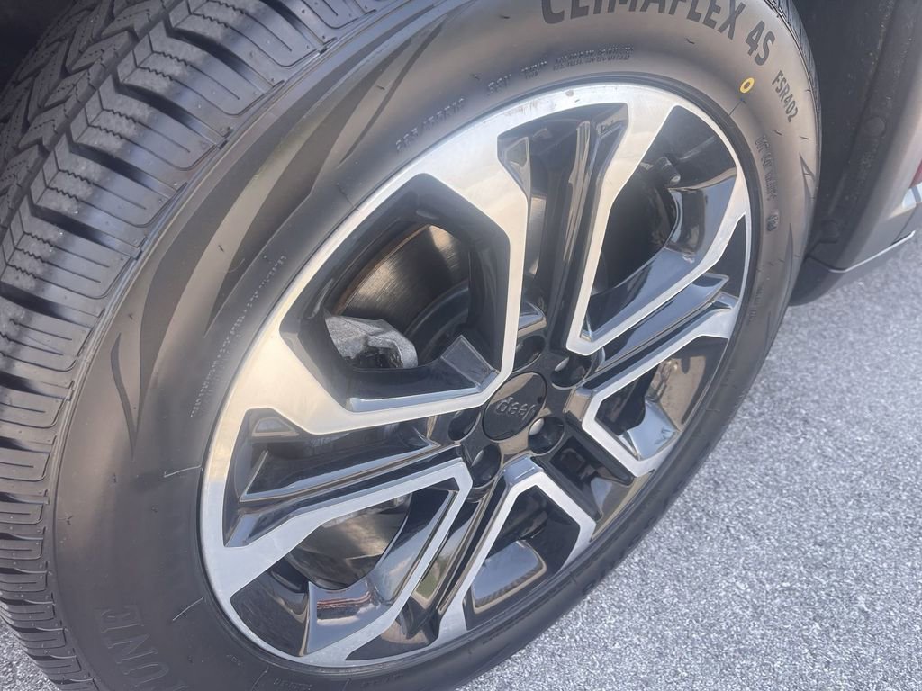 Used 2022 Jeep Compass Limited image 10