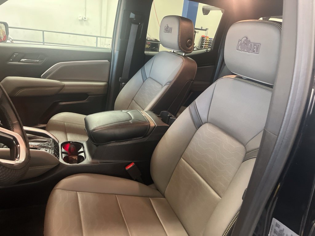 Used 2024 Chevrolet Colorado ZR2 w/ ZR2 Bison Edition AWD/4WD image 4