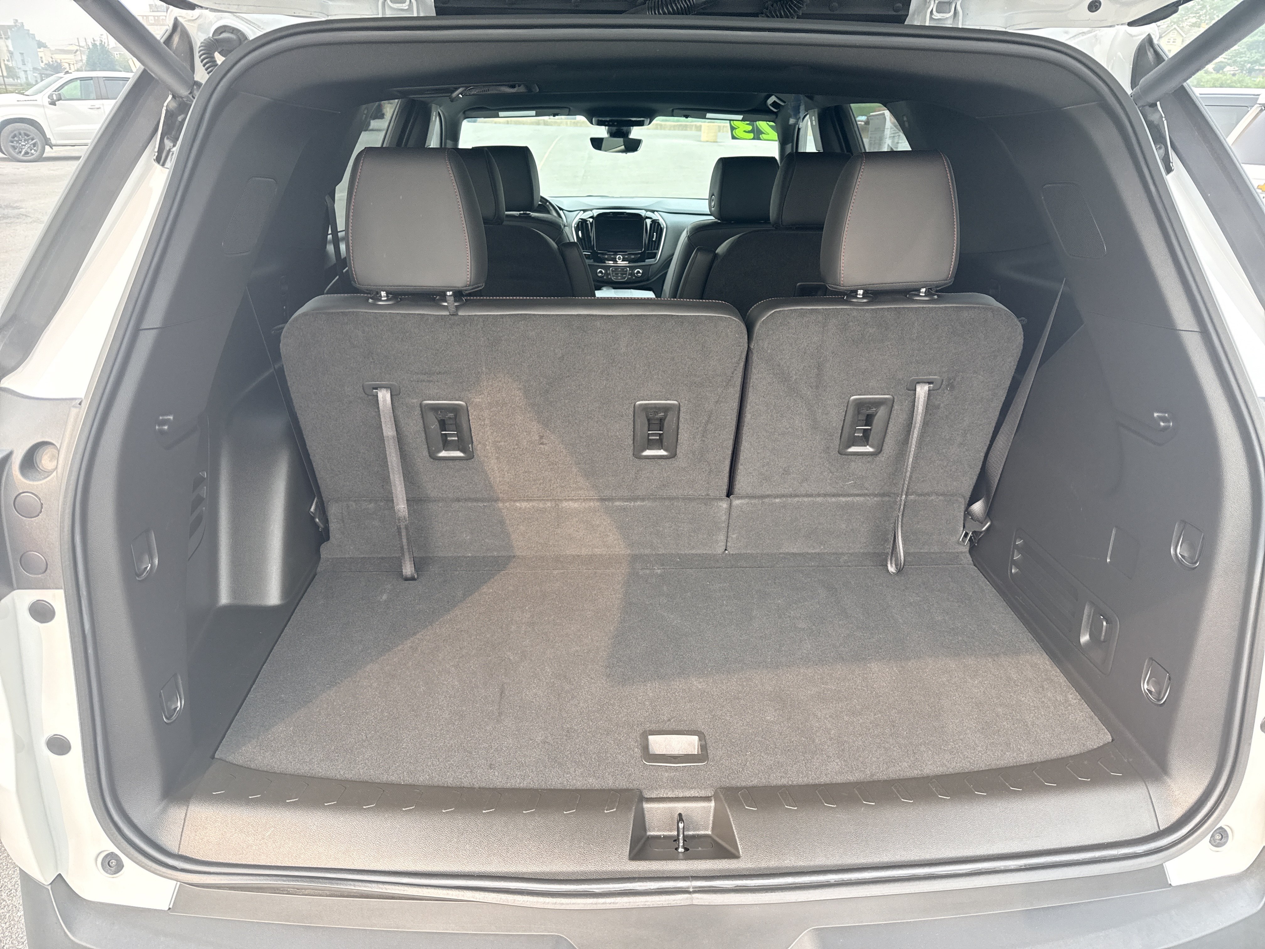 Used 2023 Chevrolet Traverse RS AWD/4WD image 17