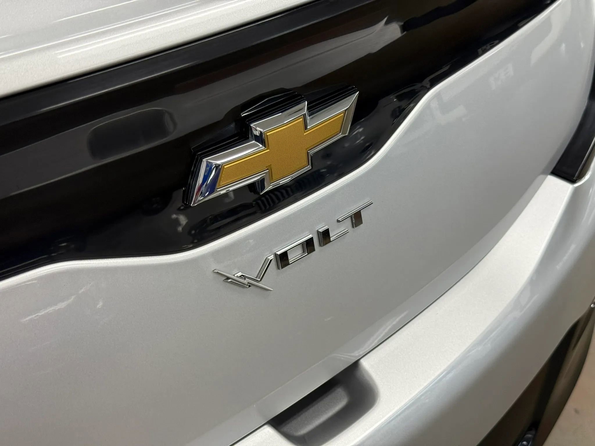 Used 2017 Chevrolet Volt Premier w/ Driver Confidence II Package image 8