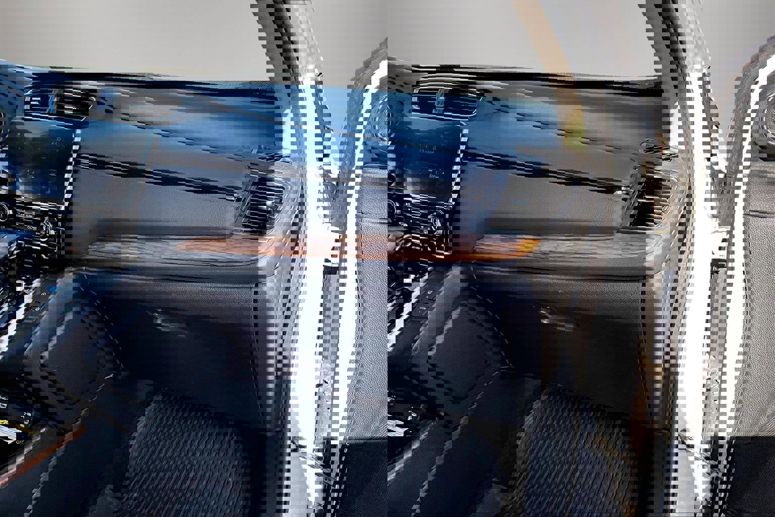 Used 2021 Honda CR-V Touring image 26