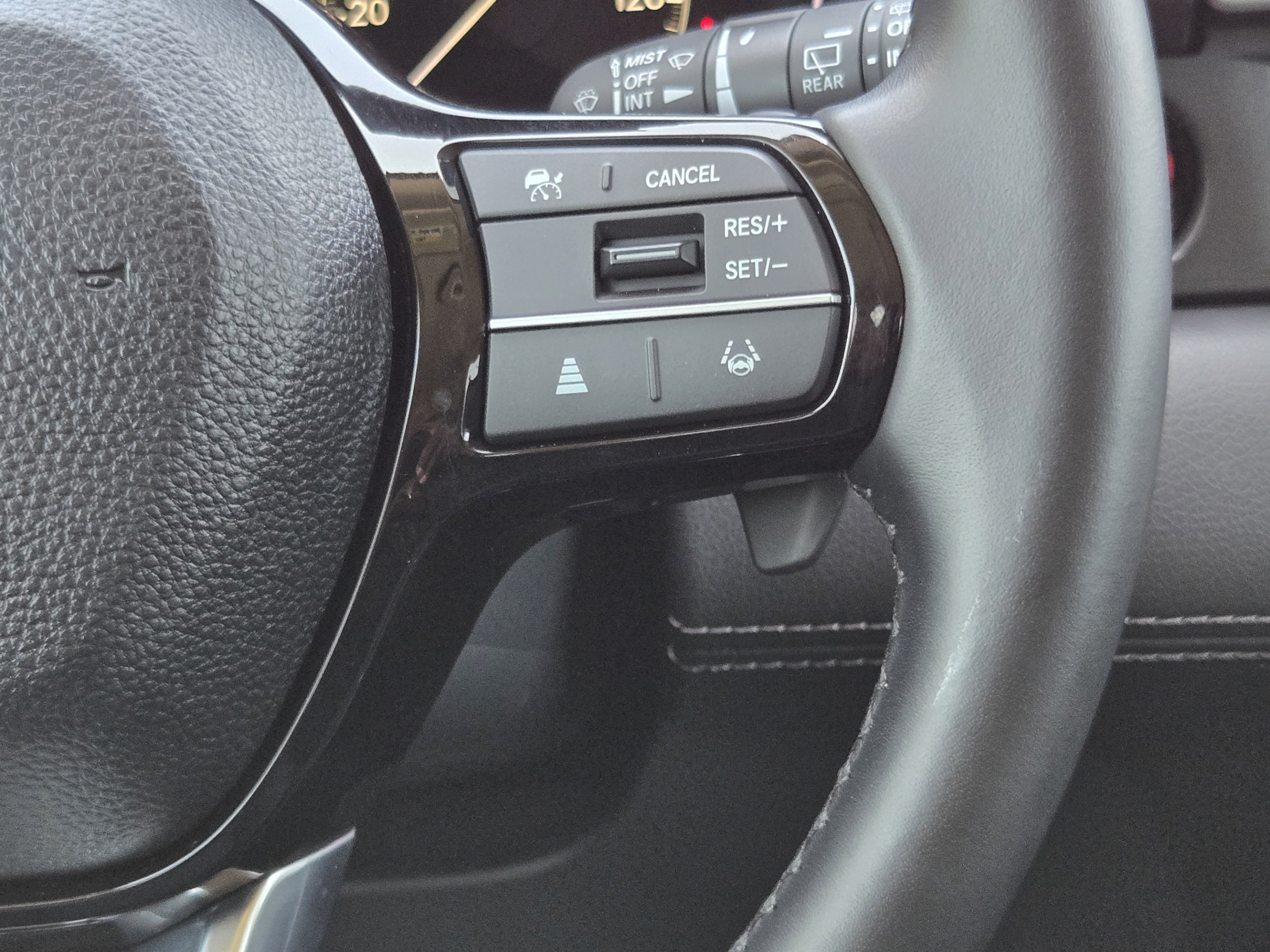 Certified 2025 Honda Pilot Touring image 26