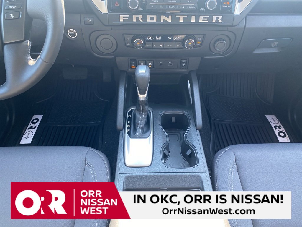 Used 2025 Nissan Frontier SV w/ SV Convenience Package image 28