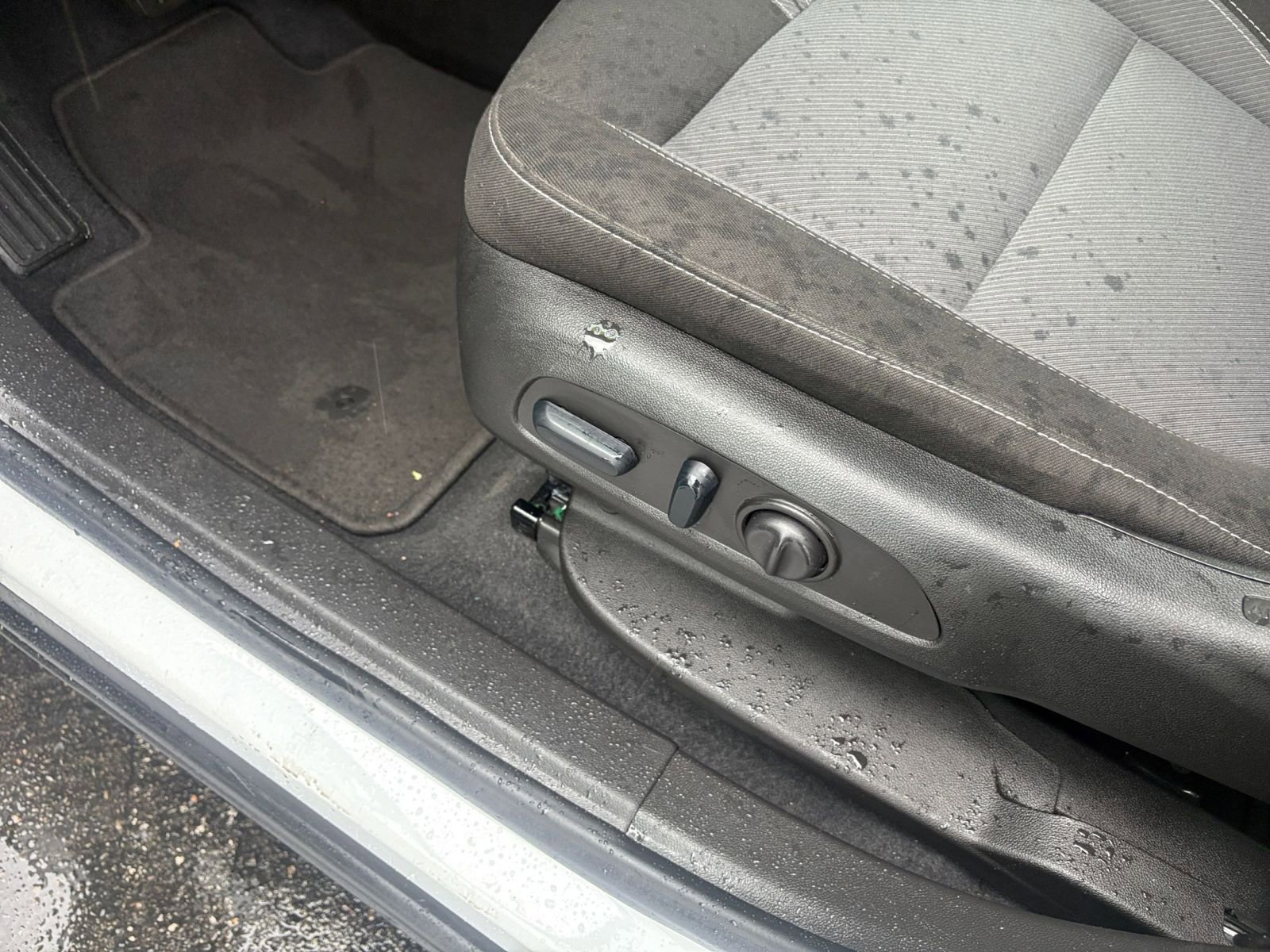 Used 2025 Chevrolet Blazer LT image 23