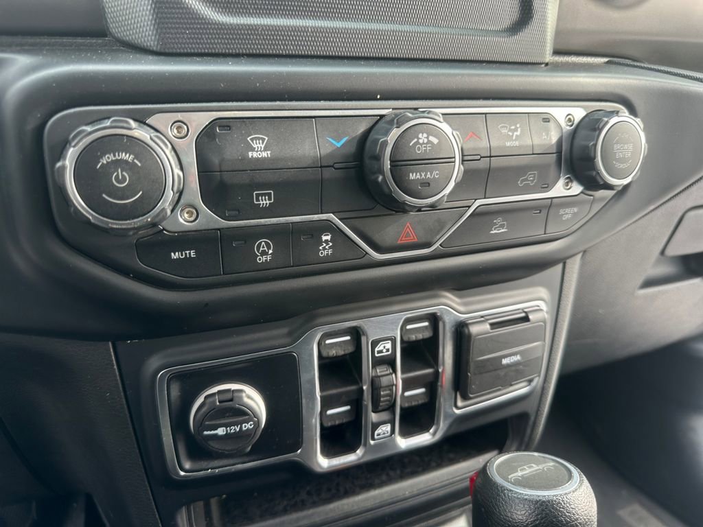 Used 2023 Jeep Gladiator Sport image 17