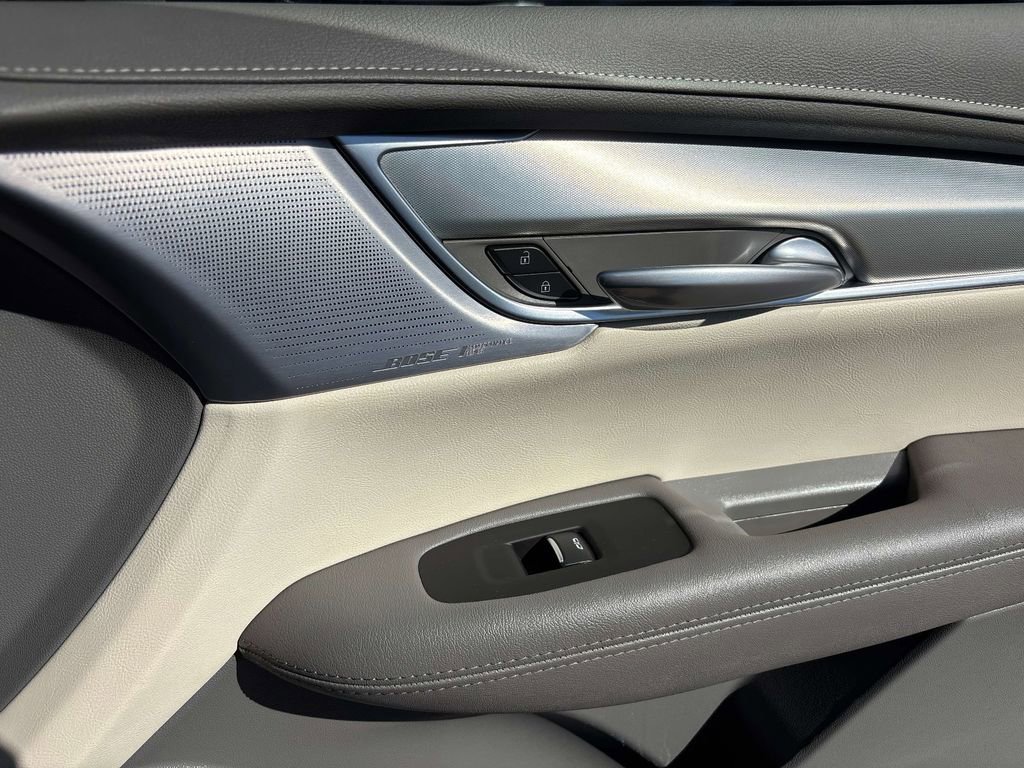 Used 2025 Cadillac XT5 Premium Luxury image 18