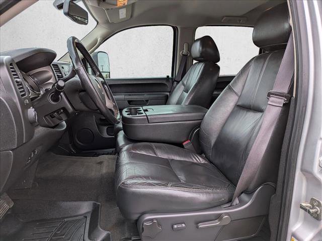 Used 2014 Chevrolet Silverado 2500 LT w/ Custom Sport Truck Package AWD/4WD image 19