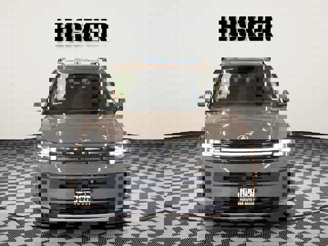 Used 2024 Hyundai Santa Fe Limited image 2