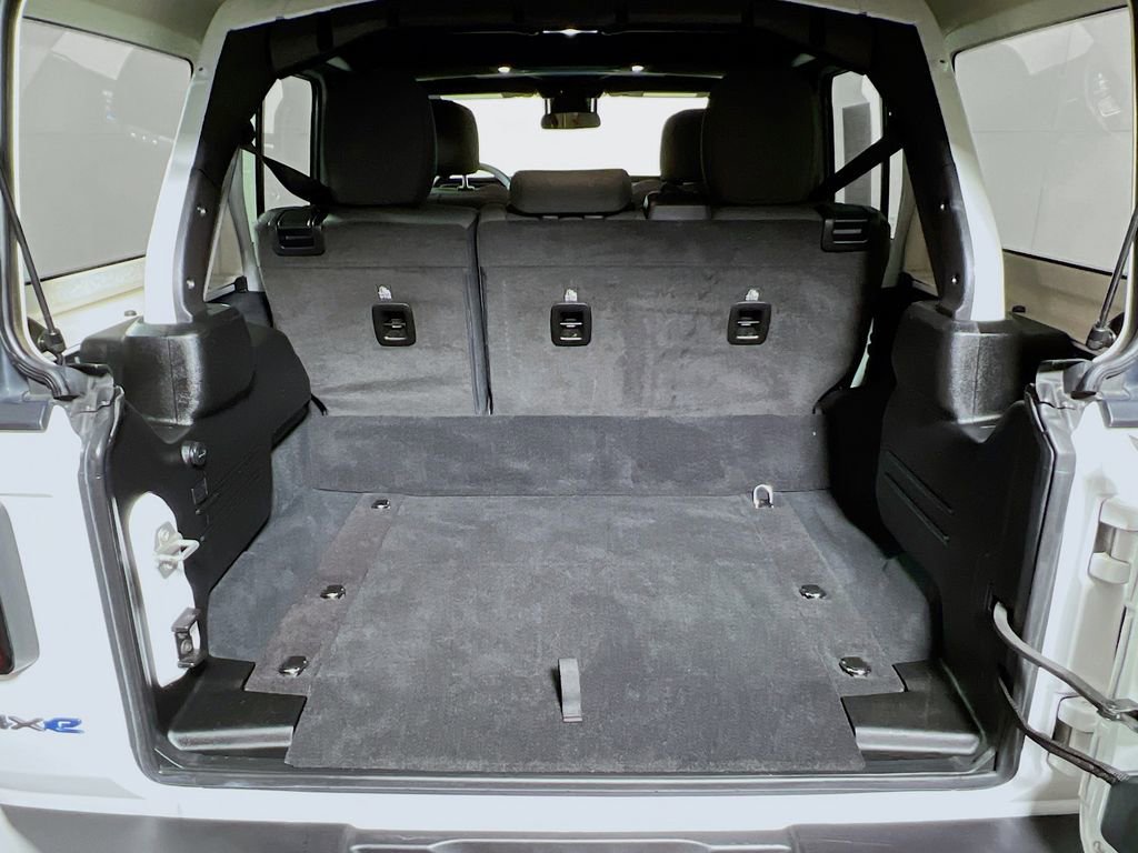 Used 2024 Jeep Wrangler Unlimited image 22