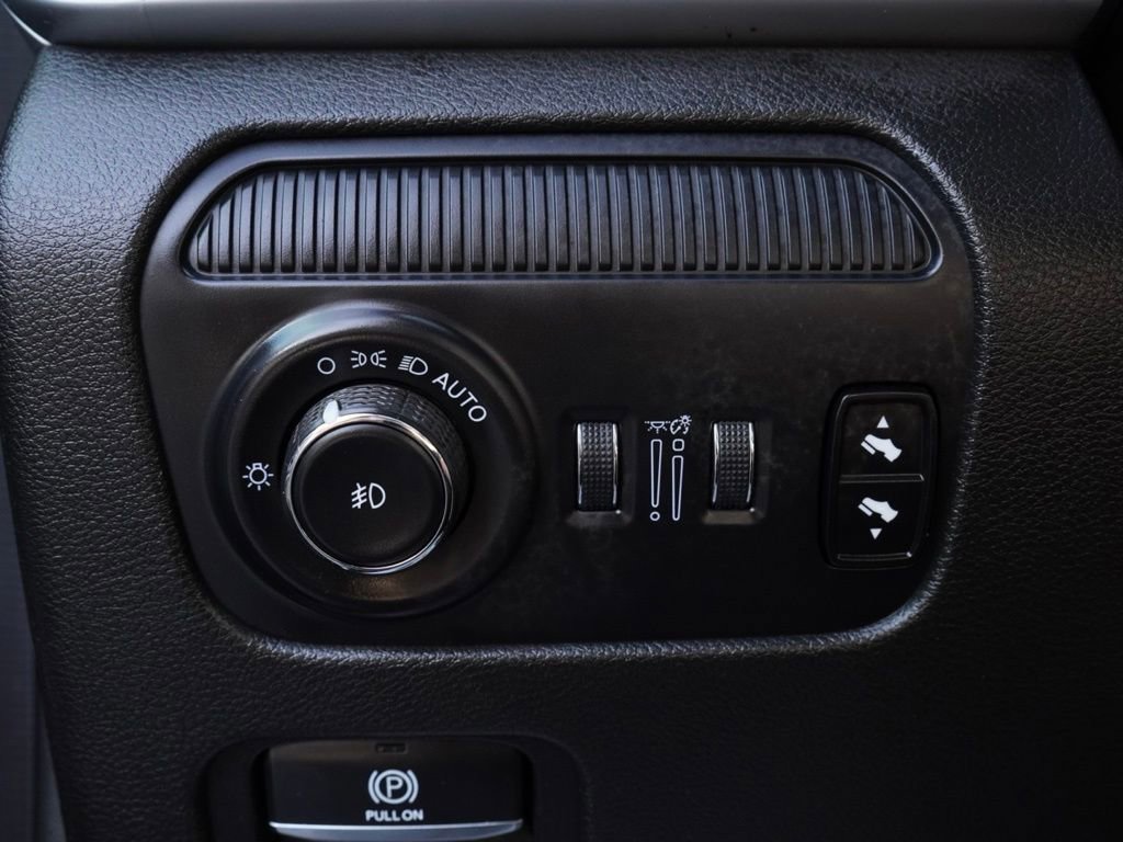 Certified 2024 Jeep Wagoneer Series II image 11