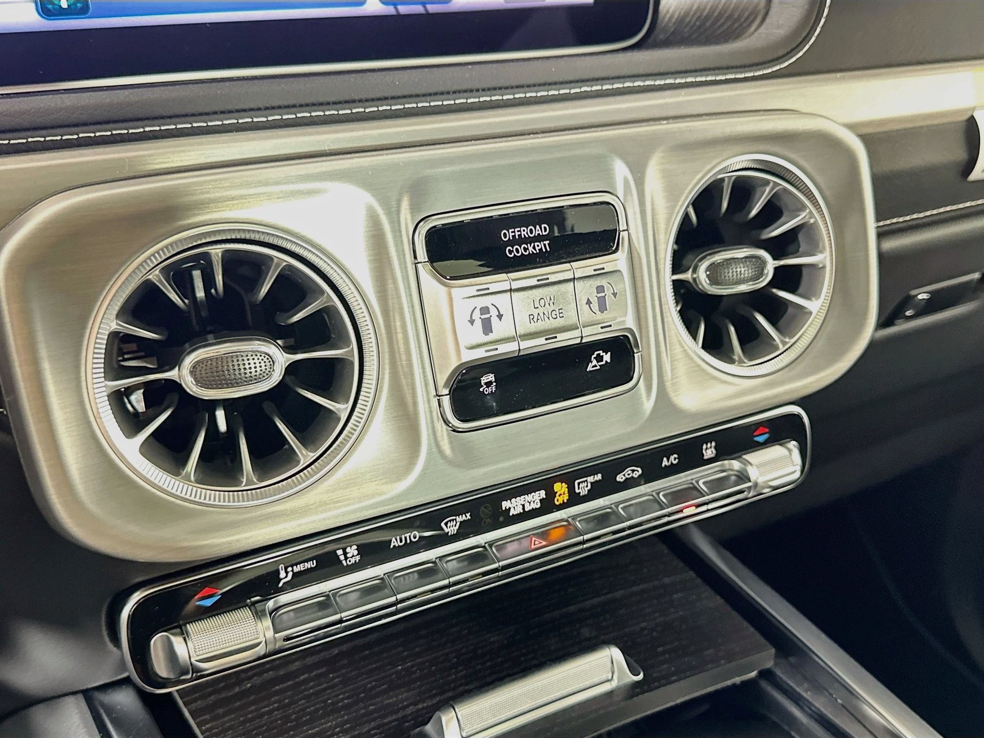 New 2027 Mercedes-Benz G 580 e image 17
