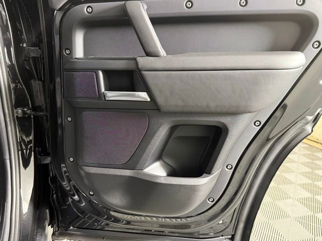 New 2026 Land Rover Defender 110 X-Dynamic SE AWD/4WD image 28