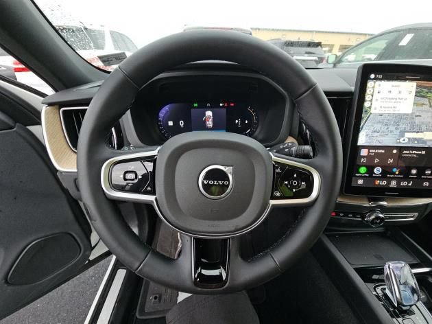 Used 2026 Volvo XC60 B5 Plus AWD/4WD image 11