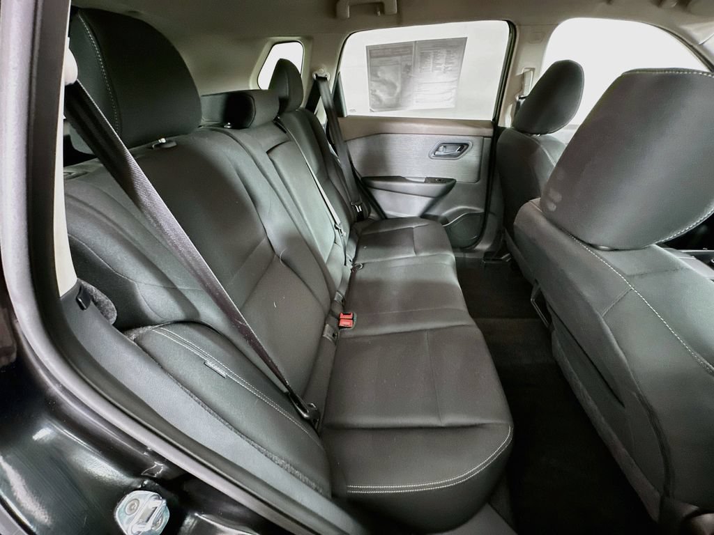 Used 2023 Nissan Rogue S AWD/4WD image 33