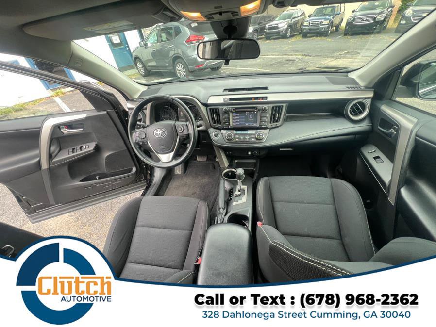 Used 2018 Toyota RAV4 XLE image 19