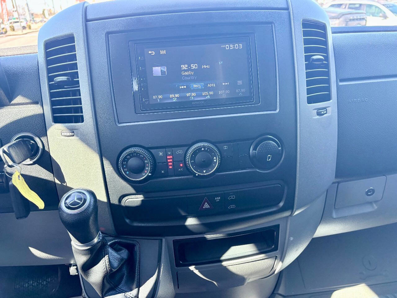 Used 2017 Mercedes-Benz Sprinter 2500 image 16