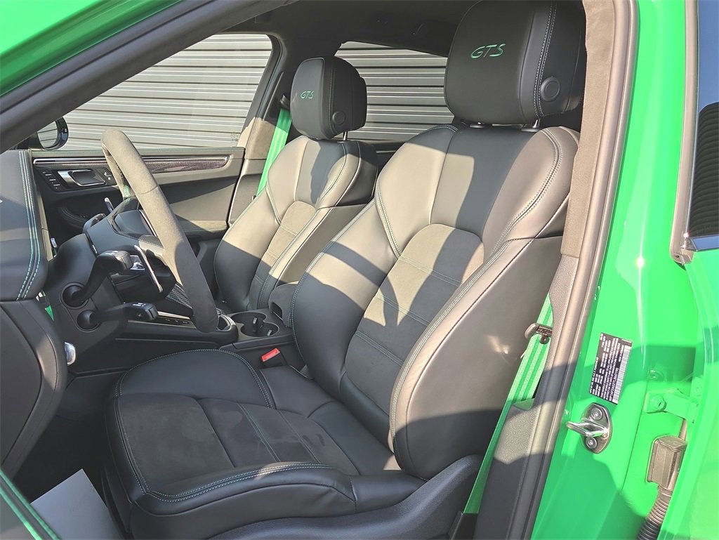 New 2026 Porsche Macan GTS image 5