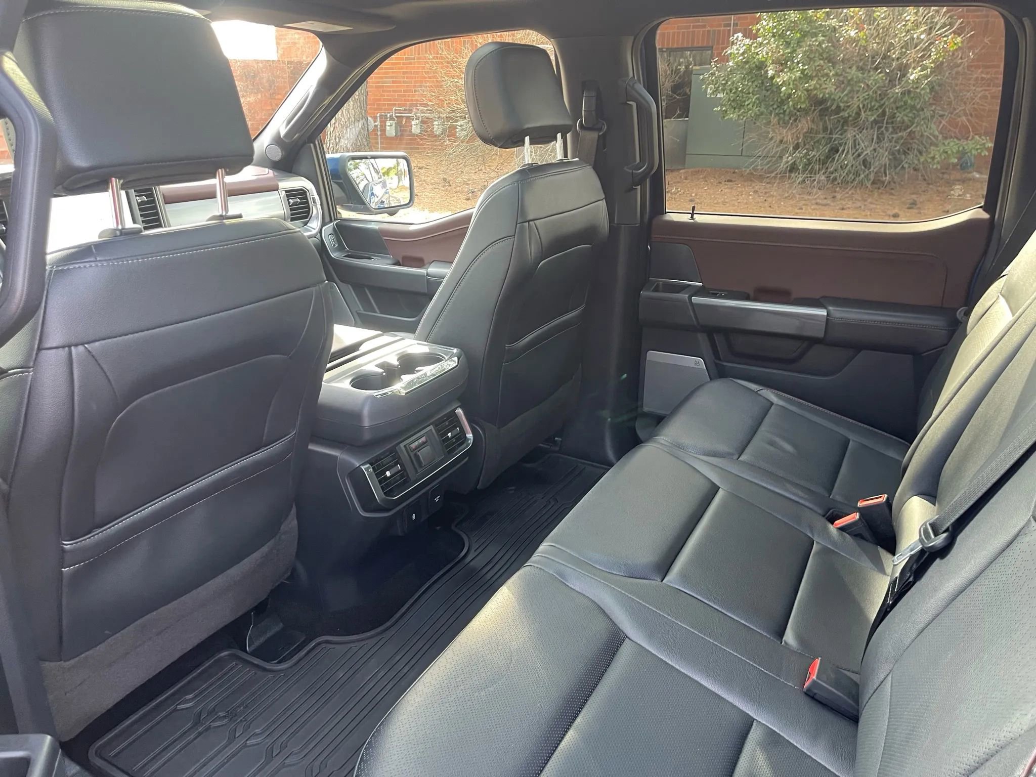 Used 2022 Ford F150 Lariat w/ Equipment Group 502A High image 12