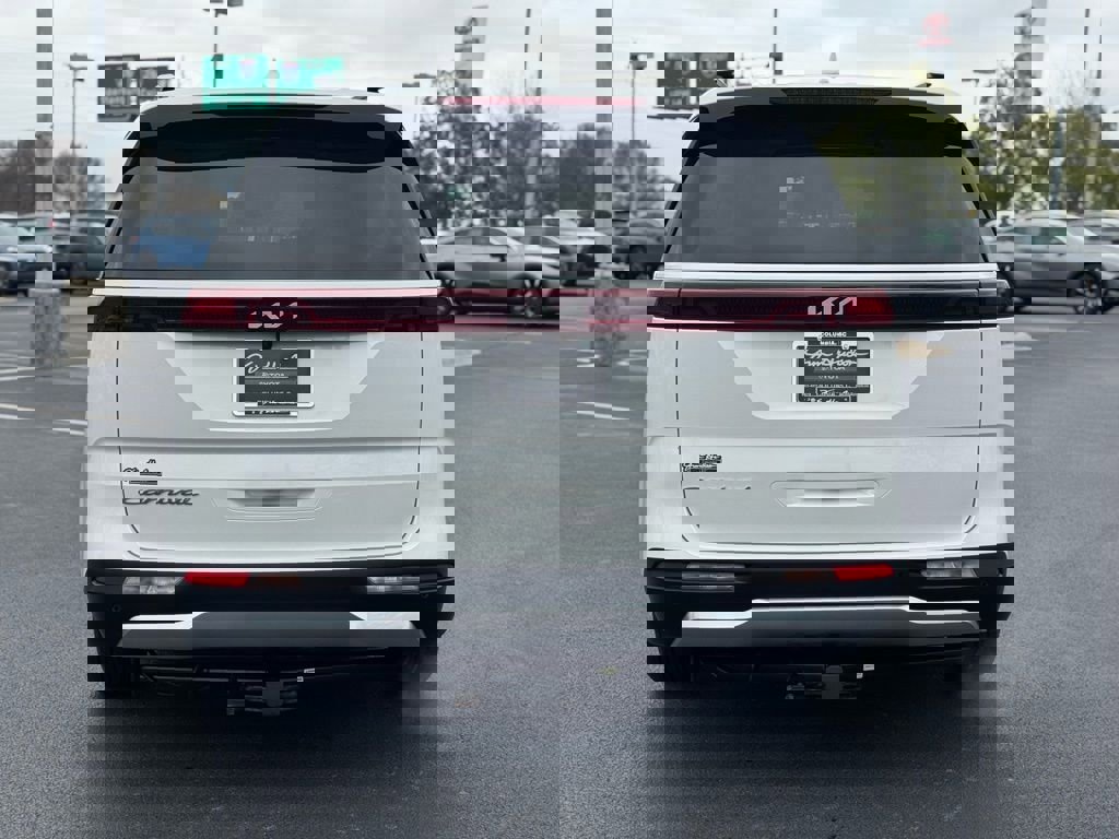 Used 2022 Kia Carnival SX image 13