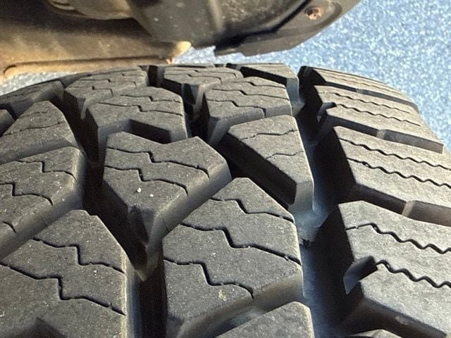 Used 2016 Toyota Tacoma TRD Off-Road AWD/4WD image 17