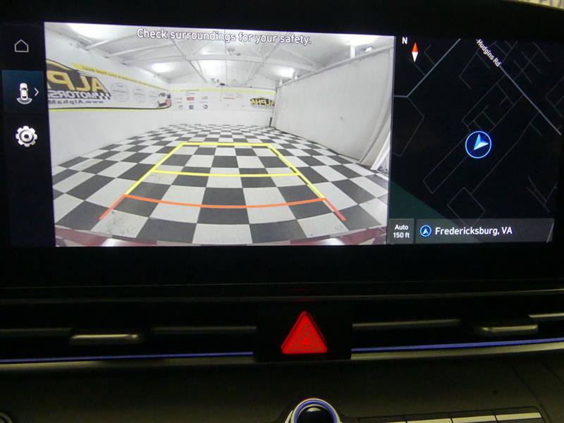 Used 2025 Hyundai Elantra SEL FWD image 10