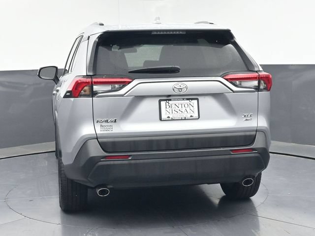 Used 2022 Toyota RAV4 XLE Premium AWD/4WD image 40