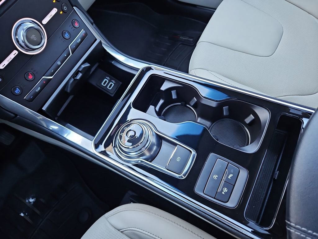 Used 2019 Ford Edge Titanium w/ Equipment Group 301A image 20