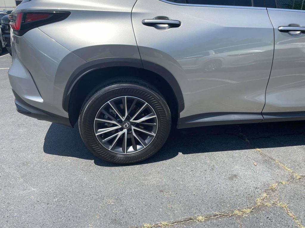 Used 2025 Lexus NX 350 AWD w/ Accessory Package (Z2) image 9