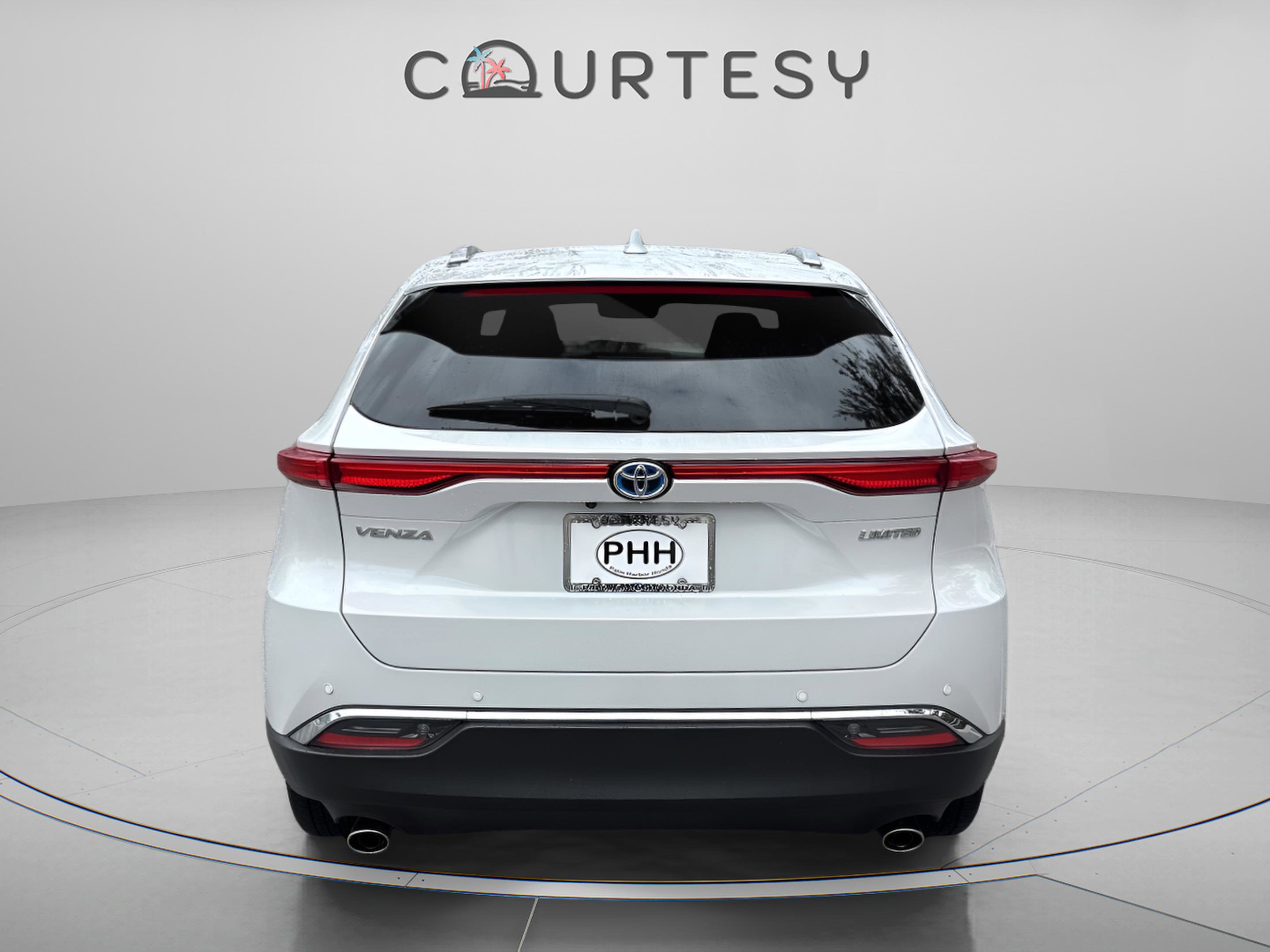 Used 2023 Toyota Venza Limited image 7