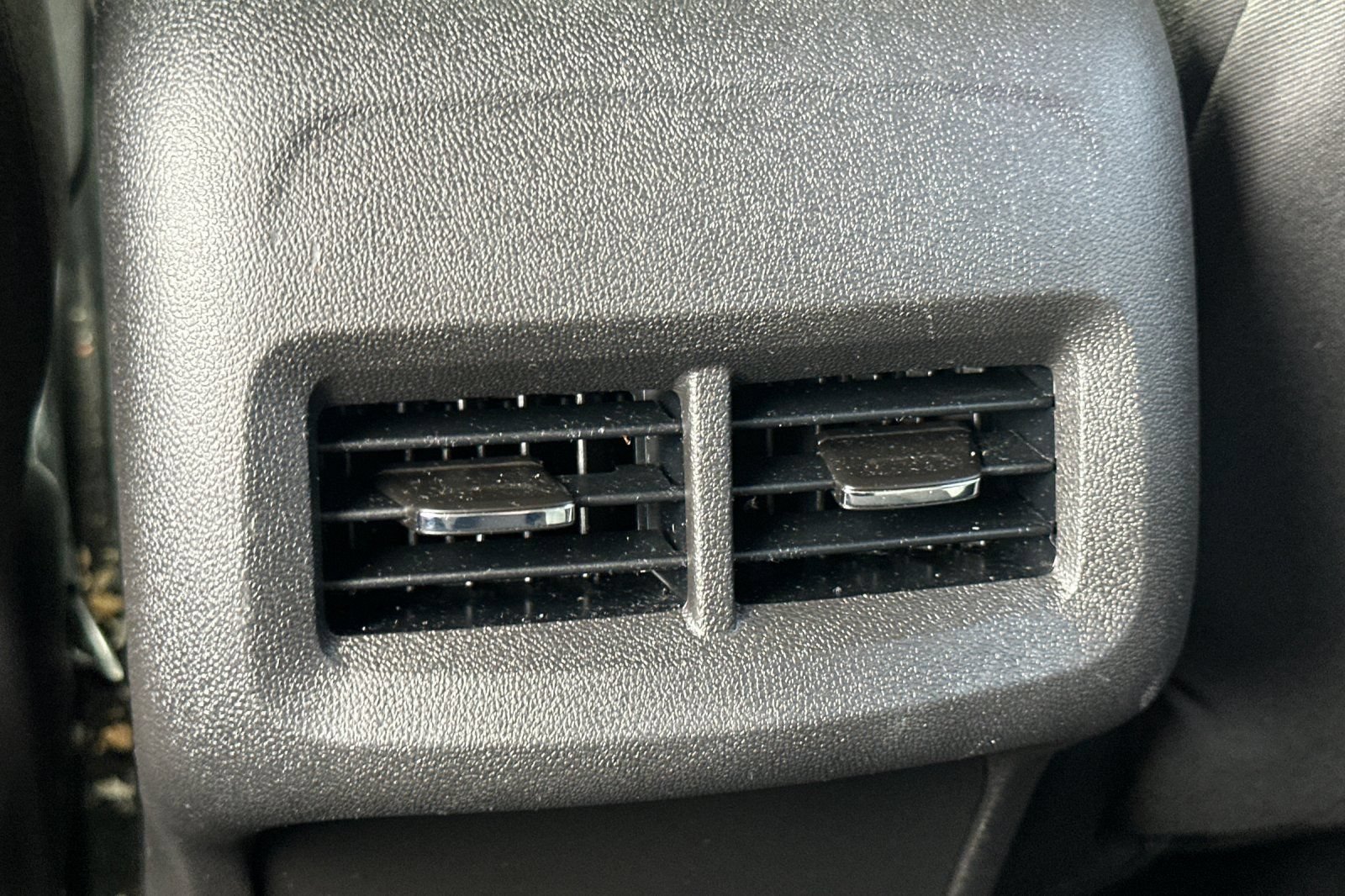 Used 2020 Chevrolet Equinox LS FWD image 41