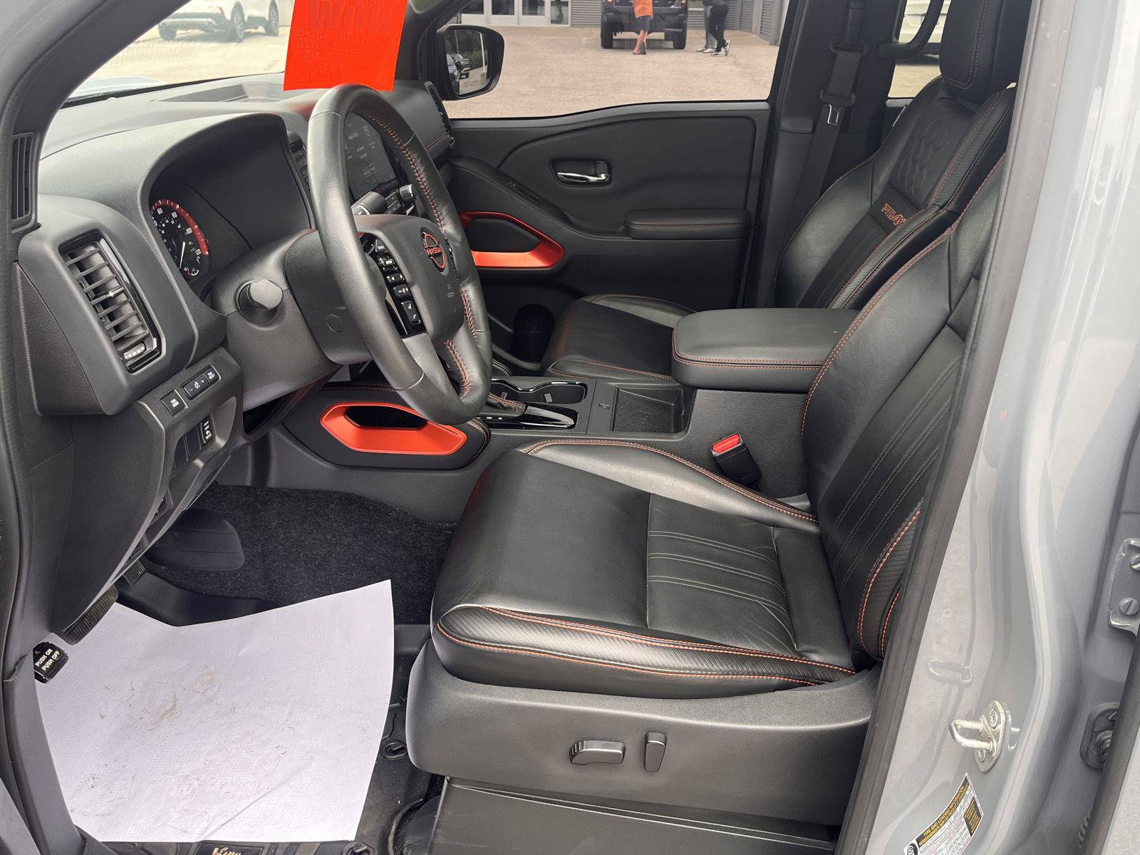 Used 2023 Nissan Frontier PRO-4X w/ Pro-4X Premium Package AWD/4WD image 17