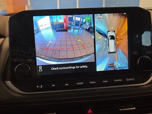 Used 2022 Nissan Rogue Platinum w/ Head-Up Display Package AWD/4WD image 17