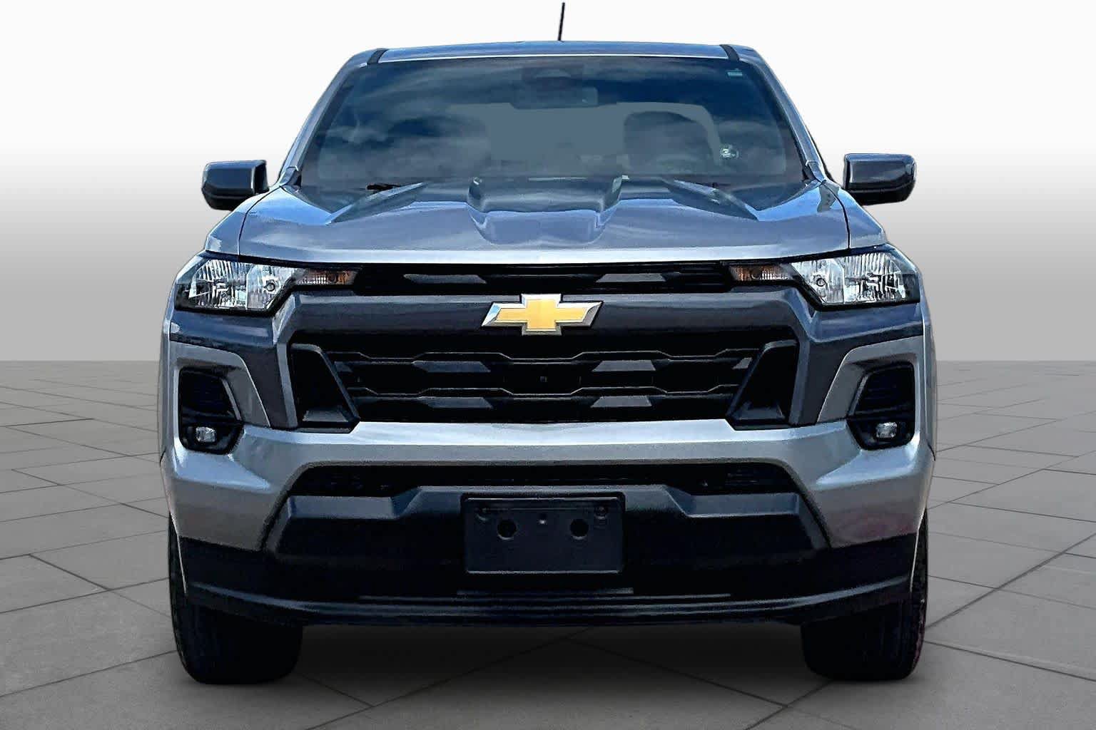 Used 2024 Chevrolet Colorado LT w/ LT Convenience Package II RWD image 4