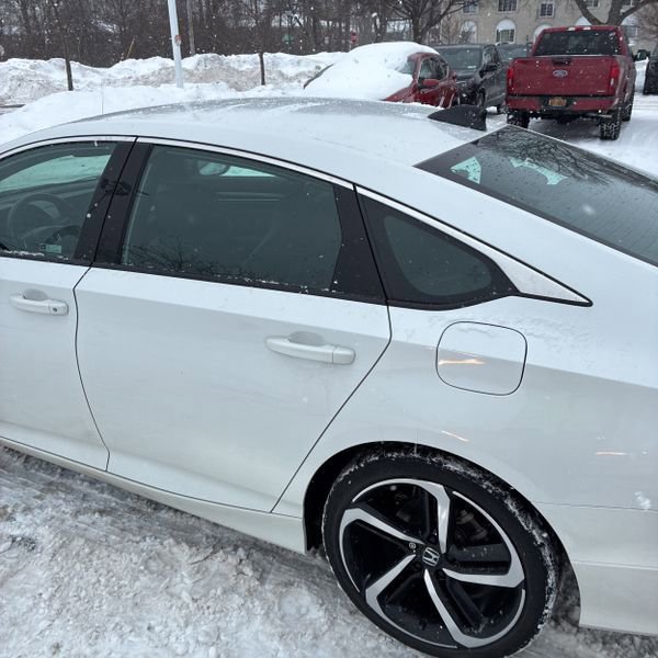 Used 2022 Honda Accord Sport image 5