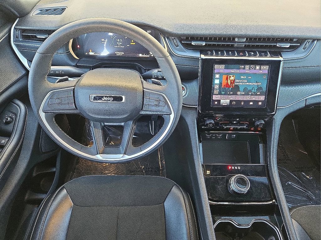 Used 2023 Jeep Grand Cherokee Altitude image 19