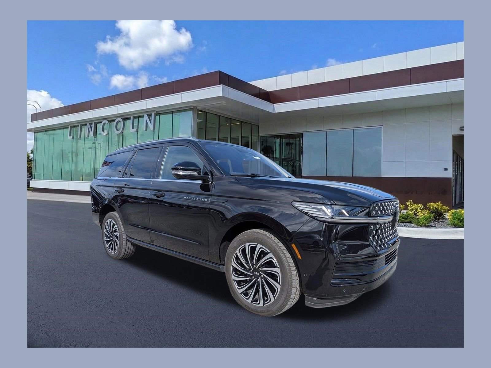 Certified 2025 Lincoln Navigator Black Label image 1