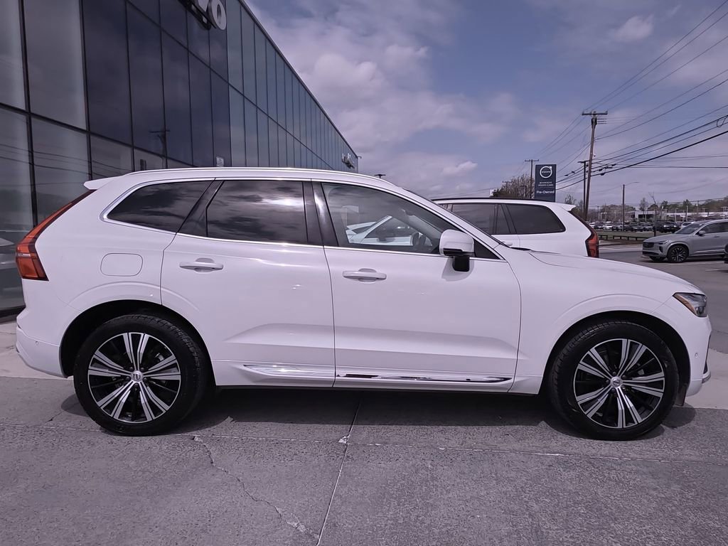 Used 2023 Volvo XC60 B5 Plus w/ Climate Package image 5