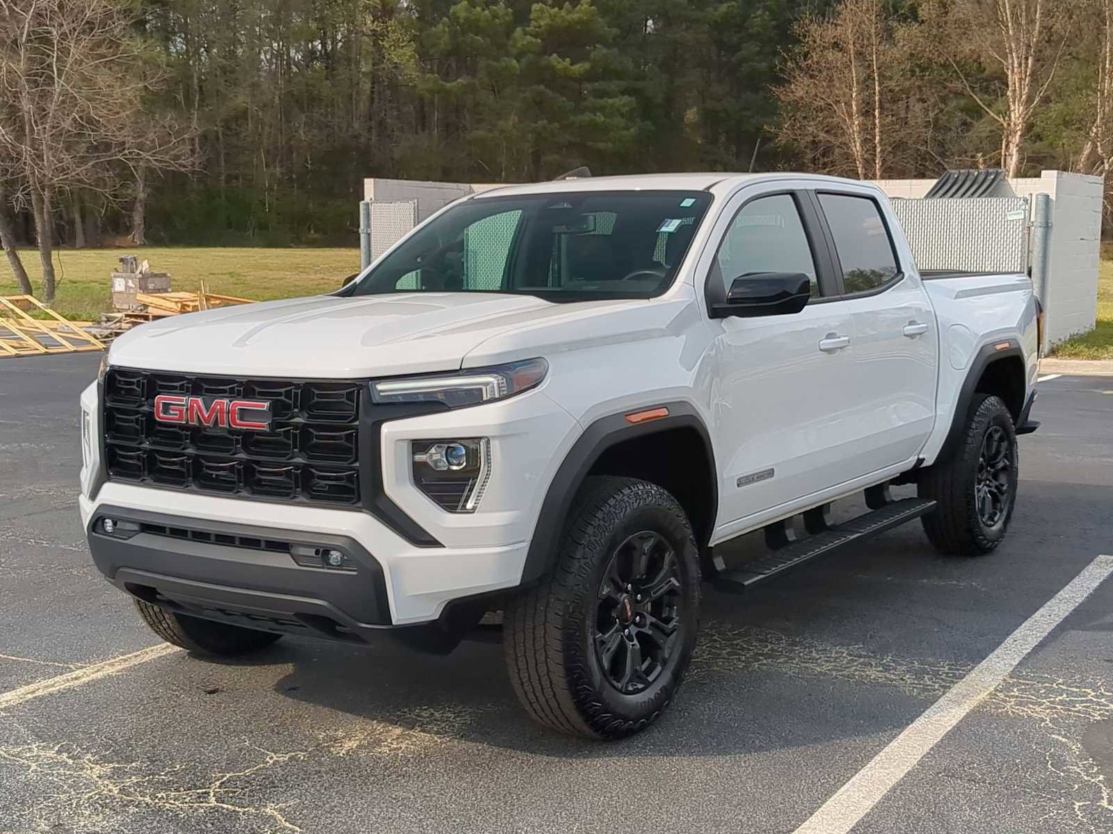 Used 2024 GMC Canyon Elevation w/ Elevation Premium Package image 4