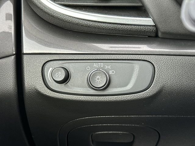 Used 2022 Buick Encore Preferred w/ Safety Package image 18